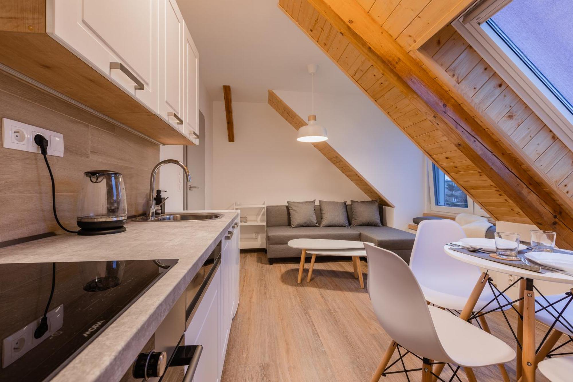 Romanticky Loft Parking U Hlavniho Nadrazi Olomouc Luaran gambar