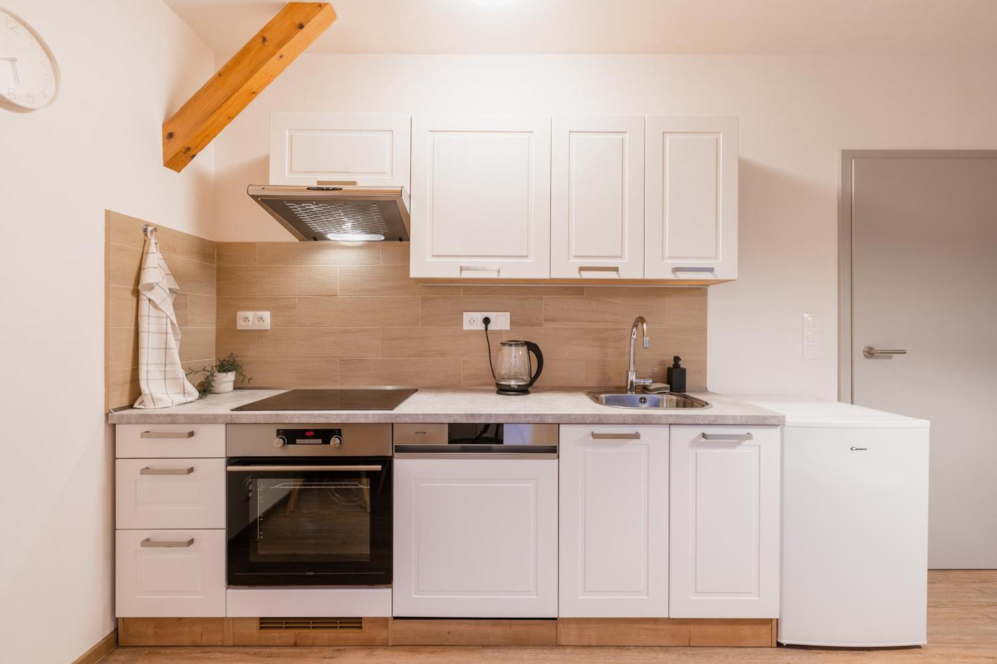 Romanticky Loft Parking U Hlavniho Nadrazi Olomouc Luaran gambar