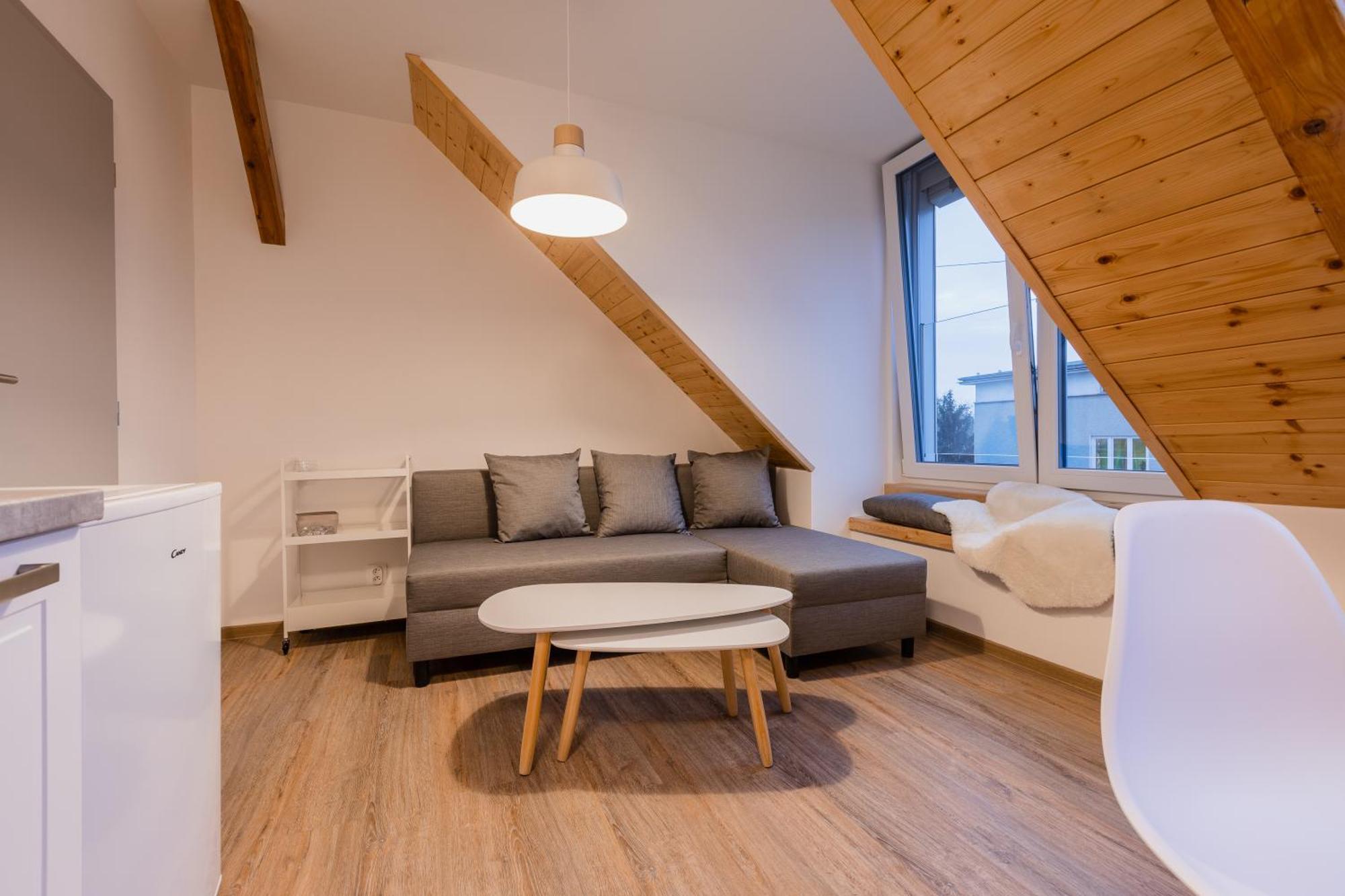 Romanticky Loft Parking U Hlavniho Nadrazi Olomouc Luaran gambar